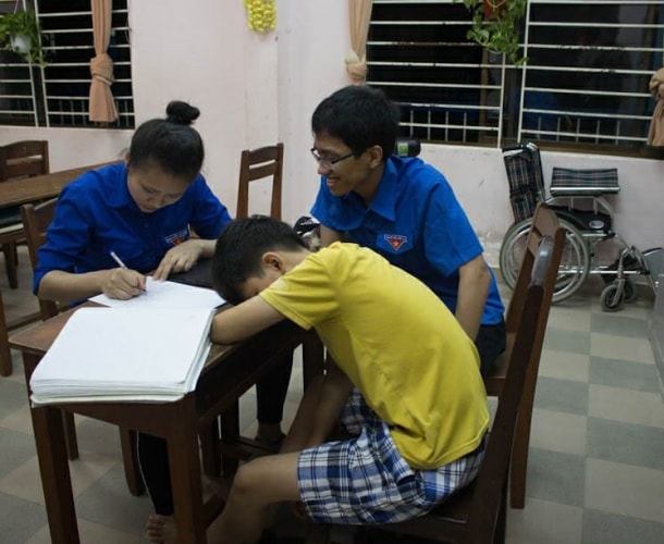 Nhung-nguoi-thay-dac-biet-o-da-Nang-lop-2-1526001960-width746height612